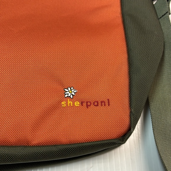 Sherpani Chica Orange/Brown Crossbody Bag - Picture 4 of 10